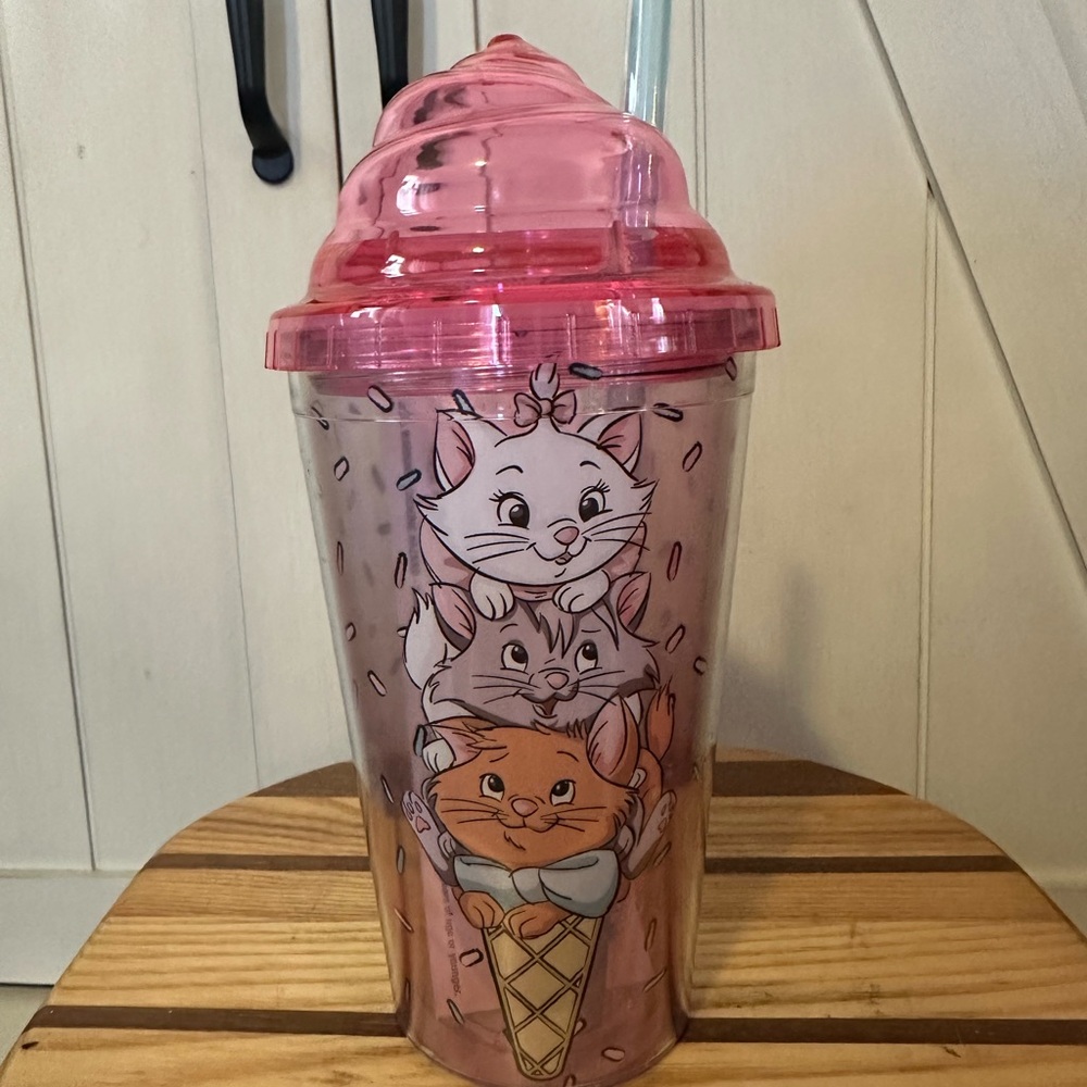 Disney Aristocats Ice Cream Swirl Acrylic Cup with Lid & Straw Brand New!